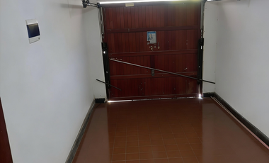 VENDO HERMOSA CASA  CON ESPACIO AÉREO LIBRE EN EL POBLADO ÁREA DE 443 MTS. EXCELENTE UBICACIÓN