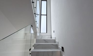 CASA ENLA MEJOR ZONA RESIDENCIAL