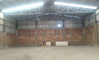BODEGA INDUSTRIAL EN RENTA | SAN JUAN DEL RÍO, QRO. 900 m² · Altura 7 m · Acceso para Tráiler