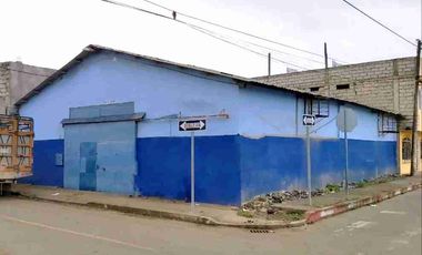 ✅ VENDO GALPON COMERCIAL ESQUINERO 642 m2 (ESMERALDAS)