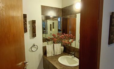 VENTA DE HERMOSA CASA EN LOS ALAMOS DE MONTERRICO