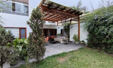VENTA DE HERMOSA CASA EN LOS ALAMOS DE MONTERRICO