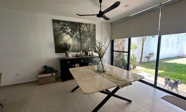 renta de casa en conkal con paneles solares ,3 cuartos con piscina