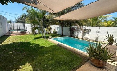 renta de casa en conkal con paneles solares ,3 cuartos con piscina