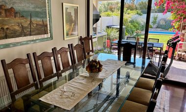HERMOSA CASA EN CONDOMINIO FULL SEGURIDAD. CERCANA A SUPERMERCADOS, COLEGIOS, FARMACIAS, GIMNASIOS, COMIDA ETC.