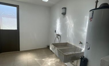 CASA EN RENTA, FRACCIONAMIENTO LOMAS VIRREYES, MODELO GRANADA, CALIMAYA, A 15 MINUTOS DE GALERIAS METEPEC