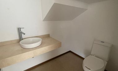 CASA EN RENTA, FRACCIONAMIENTO LOMAS VIRREYES, MODELO GRANADA, CALIMAYA, A 15 MINUTOS DE GALERIAS METEPEC