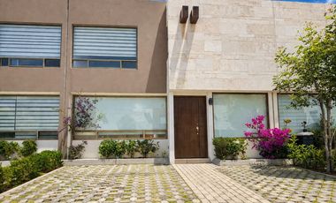 CASA EN RENTA, FRACCIONAMIENTO LOMAS VIRREYES, MODELO GRANADA, CALIMAYA, A 15 MINUTOS DE GALERIAS METEPEC