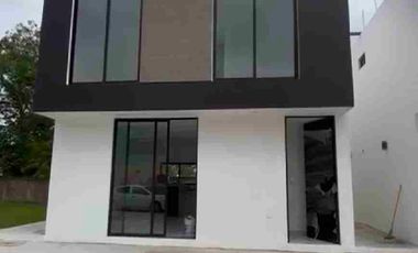 VENDO CASA NUEVA EN PARRILLA EN PRIVADA