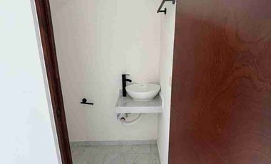 VENDO CASA NUEVA EN PARRILLA EN PRIVADA