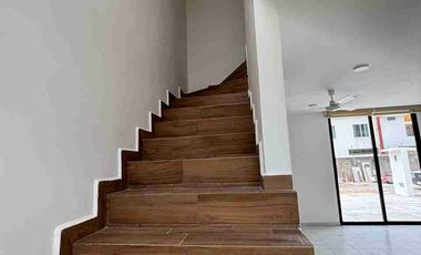 VENDO CASA NUEVA EN PARRILLA EN PRIVADA