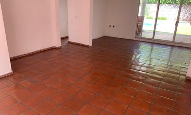 Casa en renta Av. Palmira