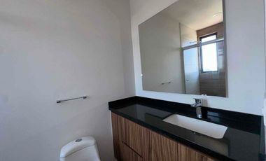 Departameto en Venta en Sant Uriel Chapalita