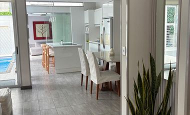 CASA EN VENTA CONJUNTO PRIVADO TUMBACO