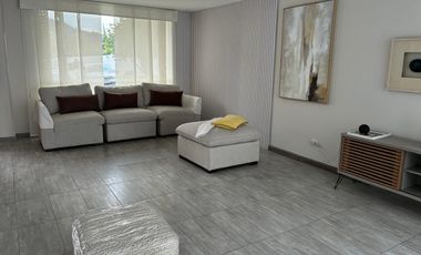 CASA EN VENTA CONJUNTO PRIVADO TUMBACO