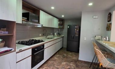 Casa Remodelada en Chía – Ubicación Privilegiada sobre Av. PradillaDescripción del Inmueble:¡Descubre tu próximo hogar en una de las zonas más estraté