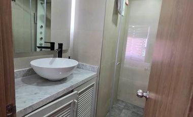Casa Remodelada en Chía – Ubicación Privilegiada sobre Av. PradillaDescripción del Inmueble:¡Descubre tu próximo hogar en una de las zonas más estraté