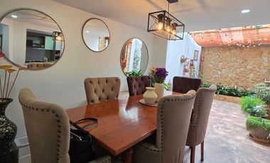 Casa Remodelada en Chía – Ubicación Privilegiada sobre Av. PradillaDescripción del Inmueble:¡Descubre tu próximo hogar en una de las zonas más estraté