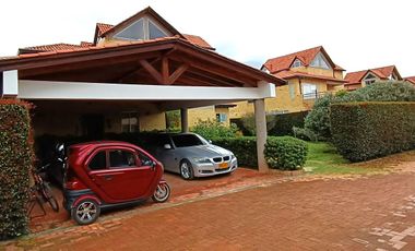 CASA EN VENTA EN CHIA CONJUNTO CERRADO