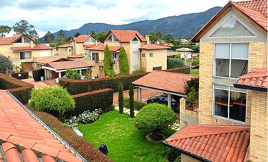 CASA EN VENTA EN CHIA CONJUNTO CERRADO