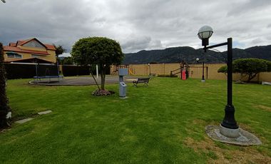 CASA EN VENTA EN CHIA CONJUNTO CERRADO