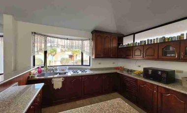 Se vende amplio Departamento Balcón del Norte