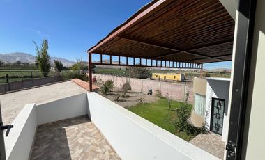 AMPLIA CASA MODERNA EN VENTA – FRENTE A LA BIOCÁMARA DE LA JOYA 1200M2 - ALL065