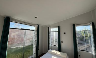 AMPLIA CASA MODERNA EN VENTA – FRENTE A LA BIOCÁMARA DE LA JOYA 1200M2 - ALL065