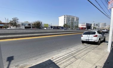 RENTO Oficinas con bodega y local comercial en AV. Garza Sada