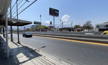 RENTO Oficinas con bodega y local comercial en AV. Garza Sada