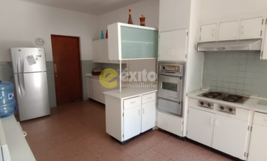 GRAN VENTA DE CASA EN AV. GRAU - CENTRO DE PIURA