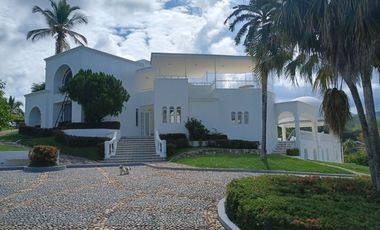 CASA CAMPESTRE EN VENTA EN CARMEN DE APICALÁ