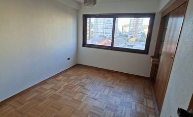 Arriendo espectacular departamento 4D , 3B , 2E  soleado ,sector Poniente
