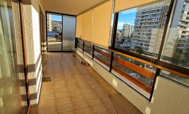 Arriendo espectacular departamento 4D , 3B , 2E  soleado ,sector Poniente