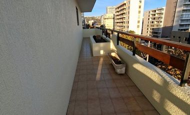 Arriendo espectacular departamento 4D , 3B , 2E  soleado ,sector Poniente
