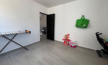 SE RENTA CASA AMUEBLADA DE 3 RECÁMARAS EN AMANECERES KANASIN, MERIDA YUC.