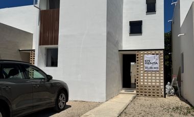 SE RENTA CASA AMUEBLADA DE 3 RECÁMARAS EN AMANECERES KANASIN, MERIDA YUC.