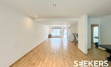 RENTA DE CASA 3 PISOS (POSIBILIDAD A 4TA), FRACCIONAMIENTO ZIBATA, CONDOMINIO FIGUE.