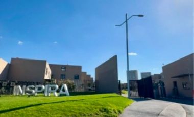 RENTA DE CASA FRACCIONAMIENTO ZIBATA, CONDOMINIO INSPIRA.