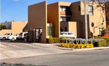 RENTA DE CASA FRACCIONAMIENTO ZIBATA, CONDOMINIO INSPIRA.