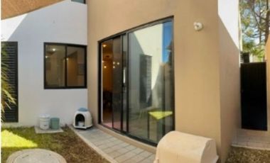 RENTA DE CASA FRACCIONAMIENTO ZIBATA, CONDOMINIO INSPIRA.