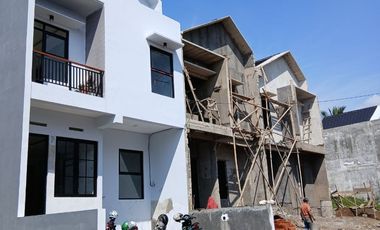 RUMAH RASA VILLA VIEW INDAH 2 LANTAI DEKAT TOL DAN STASIUN KCIC PADALARANG BANDUNG BARAT