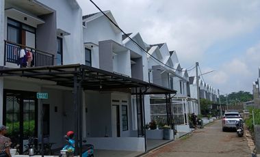 RUMAH RASA VILLA VIEW INDAH 2 LANTAI DEKAT TOL DAN STASIUN KCIC PADALARANG BANDUNG BARAT