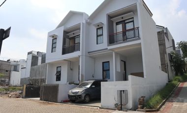 RUMAH RASA VILLA VIEW INDAH 2 LANTAI DEKAT TOL DAN STASIUN KCIC PADALARANG BANDUNG BARAT
