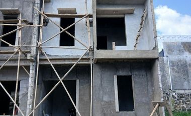 RUMAH RASA VILLA VIEW INDAH 2 LANTAI DEKAT TOL DAN STASIUN KCIC PADALARANG BANDUNG BARAT