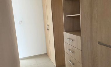 RENTA DE CASA FRACCIONAMIENTO ZIBATA CONDOMINIO ALTURIA.