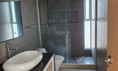 RENTA DE CASA FRACCIONAMIENTO ZIBATA CONDOMINIO ALTURIA.