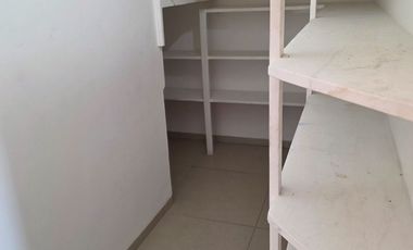RENTA DE CASA FRACCIONAMIENTO ZIBATA CONDOMINIO ALTURIA.