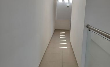 RENTA DE CASA FRACCIONAMIENTO ZIBATA CONDOMINIO ALTURIA.