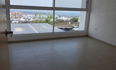 RENTA DE CASA FRACCIONAMIENTO ZIBATA CONDOMINIO ALTURIA.